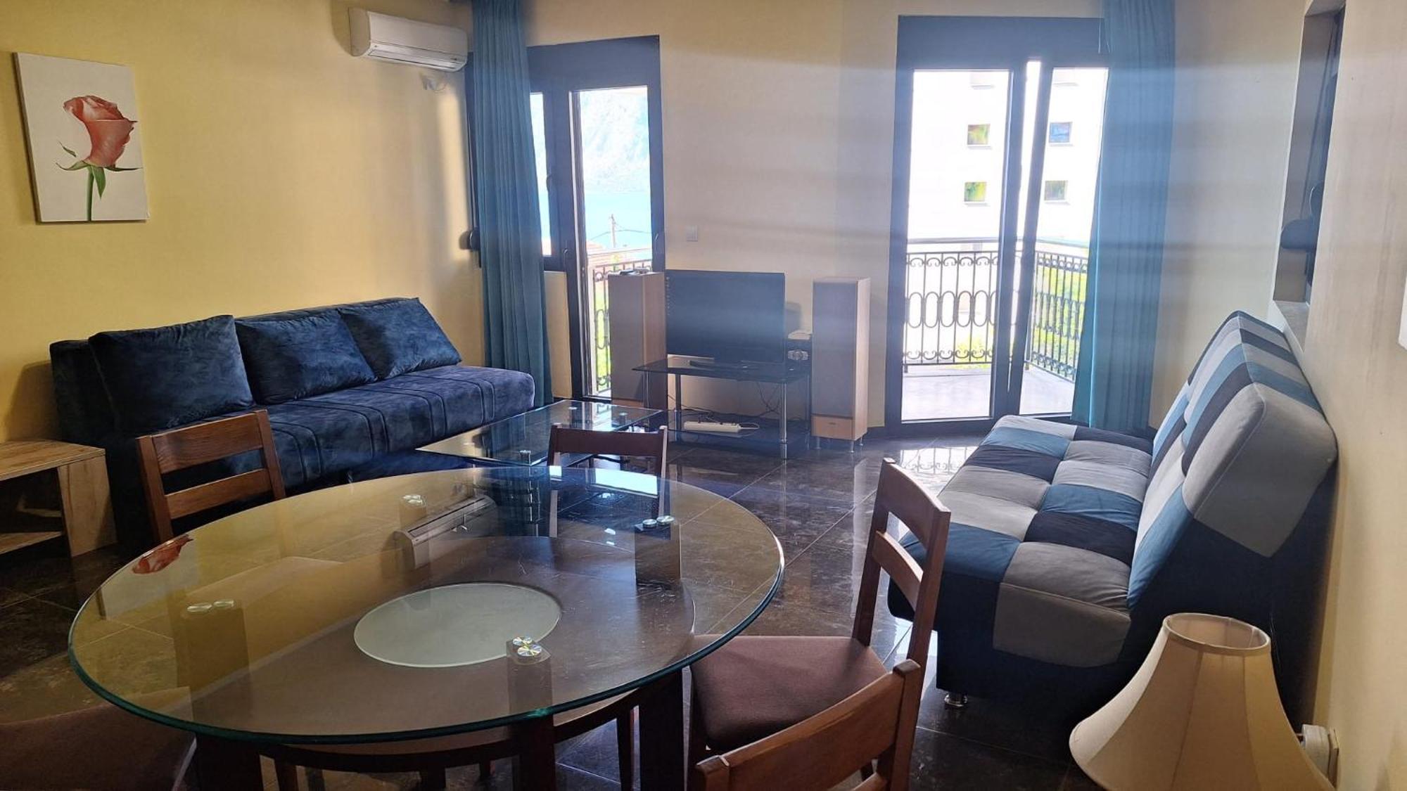 Coral Apartment *