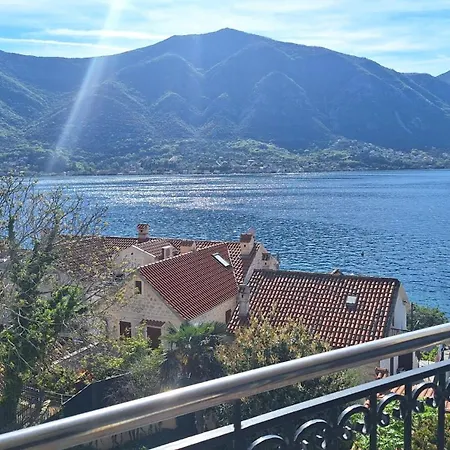 Apartments Coral Kotor Exterior photo