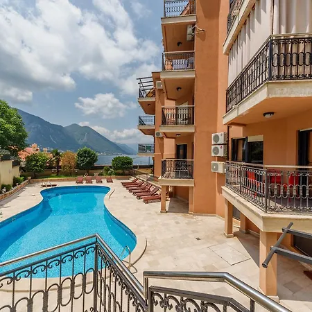 Apartments Coral Kotor Exterior photo